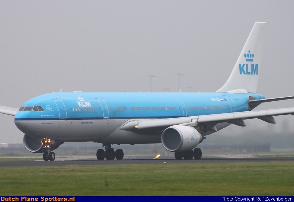 PH-AOB Airbus A330-200 KLM Royal Dutch Airlines by Rolf Zevenbergen
