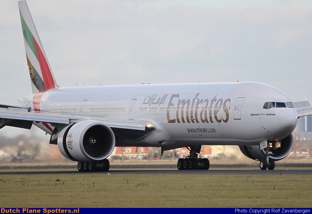A6-ECL Boeing 777-300 Emirates by Rolf Zevenbergen