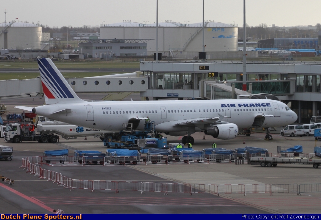 F-GTAE Airbus A321 Air France by Rolf Zevenbergen