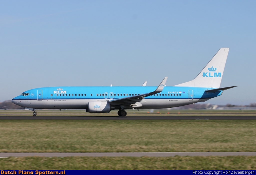 PH-BGA Boeing 737-800 KLM Royal Dutch Airlines by Rolf Zevenbergen