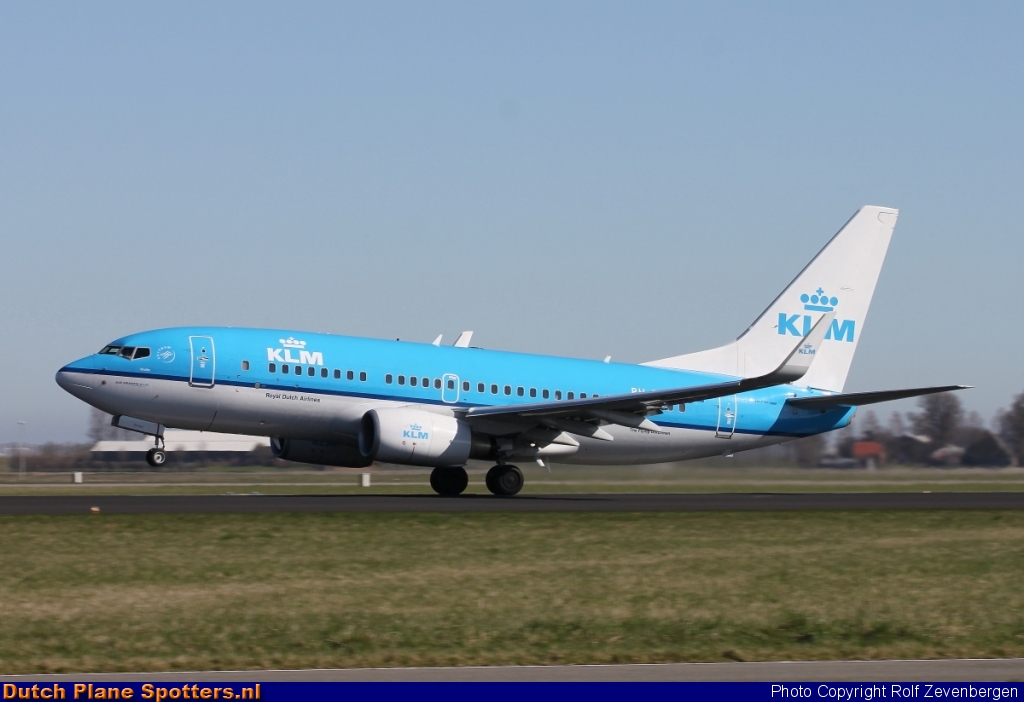 PH-BGH Boeing 737-700 KLM Royal Dutch Airlines by Rolf Zevenbergen
