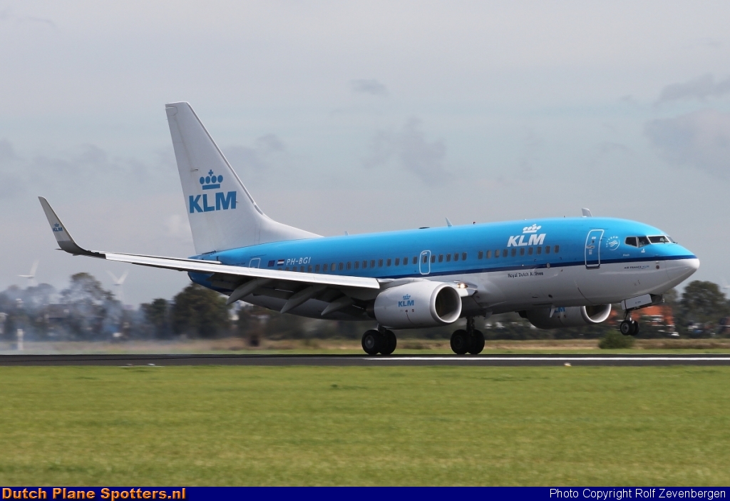PH-BGI Boeing 737-700 KLM Royal Dutch Airlines by Rolf Zevenbergen