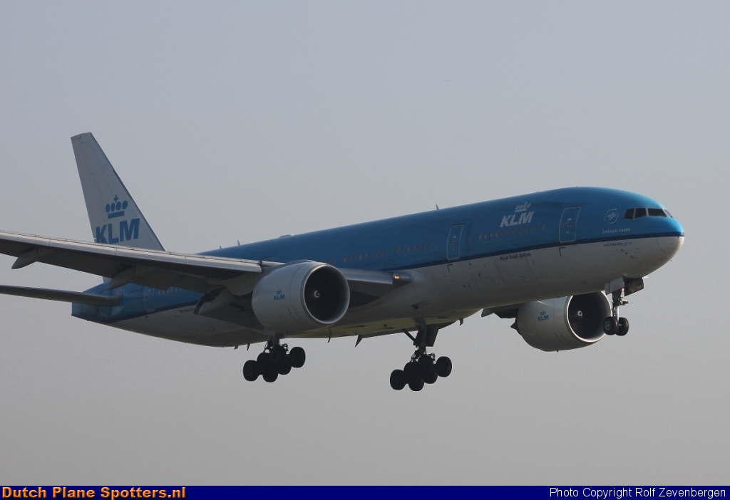 PH-BQL Boeing 777-200 KLM Royal Dutch Airlines by Rolf Zevenbergen