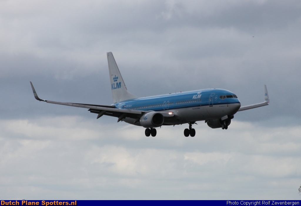 PH-BXH Boeing 737-800 KLM Royal Dutch Airlines by Rolf Zevenbergen