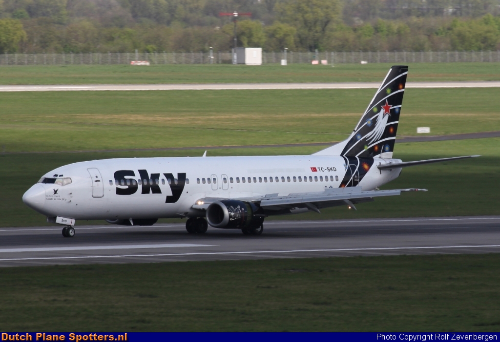 TC-SKD Boeing 737-400 Sky Airlines by Rolf Zevenbergen