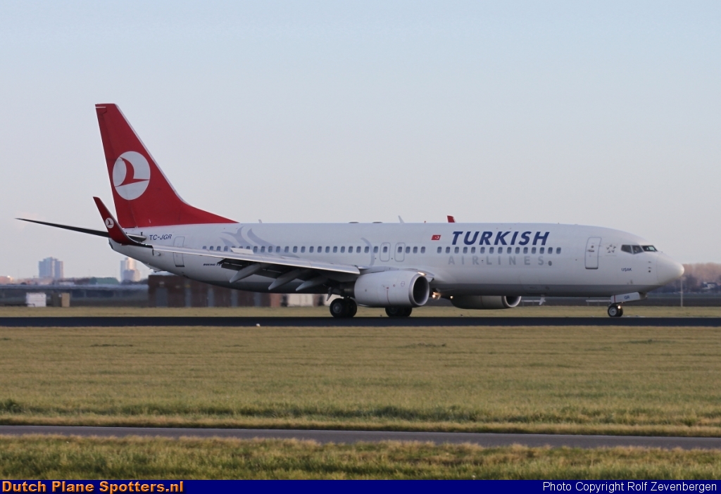 TC-JGR Boeing 737-800 Turkish Airlines by Rolf Zevenbergen