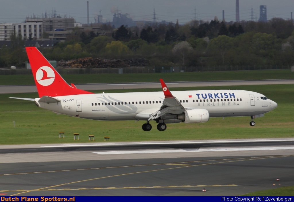 TC-JGY Boeing 737-800 Turkish Airlines by Rolf Zevenbergen