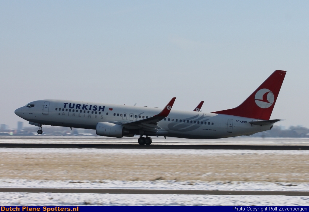 TC-JHD Boeing 737-800 Turkish Airlines by Rolf Zevenbergen