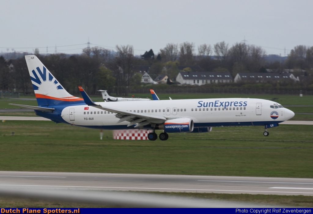TC-SUI Boeing 737-800 SunExpress by Rolf Zevenbergen