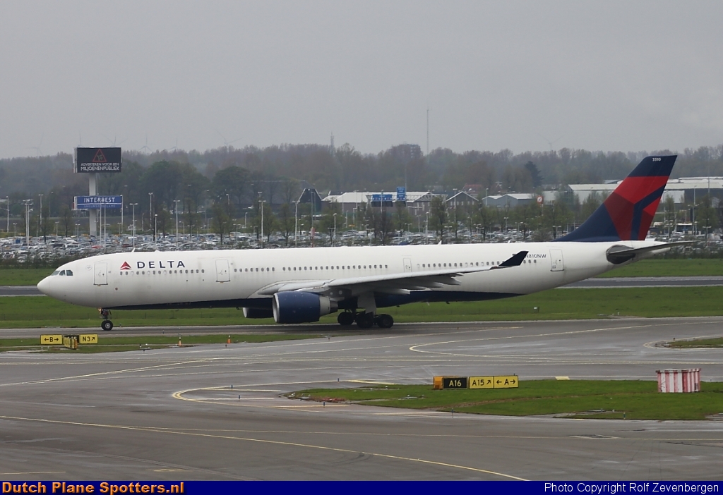 N810NW Airbus A330-300 Delta Airlines by Rolf Zevenbergen