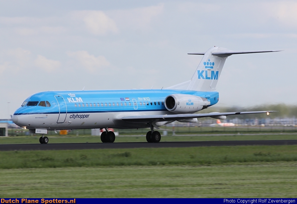 PH-WXD Fokker 70 KLM Cityhopper by Rolf Zevenbergen