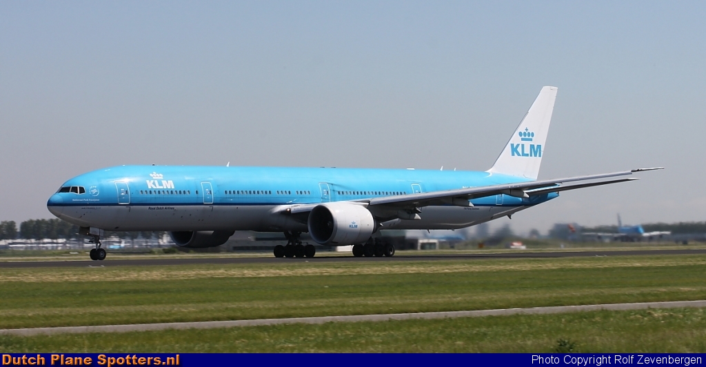 PH-BVB Boeing 777-300 KLM Royal Dutch Airlines by Rolf Zevenbergen