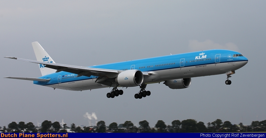 PH-BVG Boeing 777-300 KLM Royal Dutch Airlines by Rolf Zevenbergen