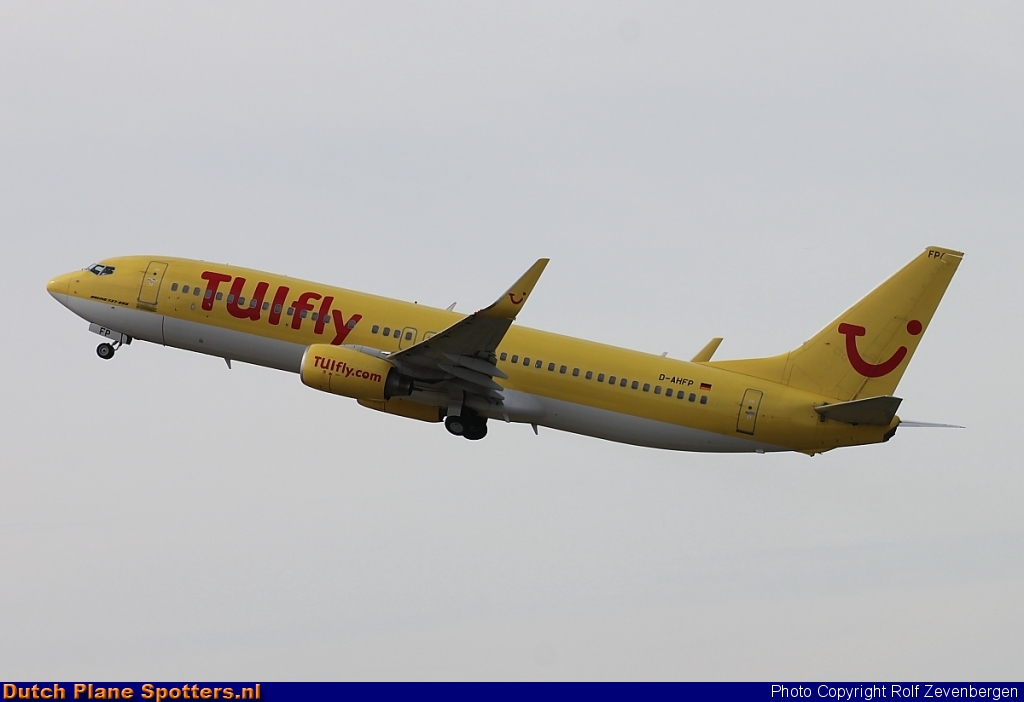 D-AHFP Boeing 737-800 TUIFly by Rolf Zevenbergen