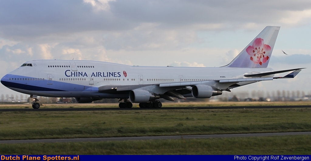 N168CL Boeing 747-400 China Airlines by Rolf Zevenbergen