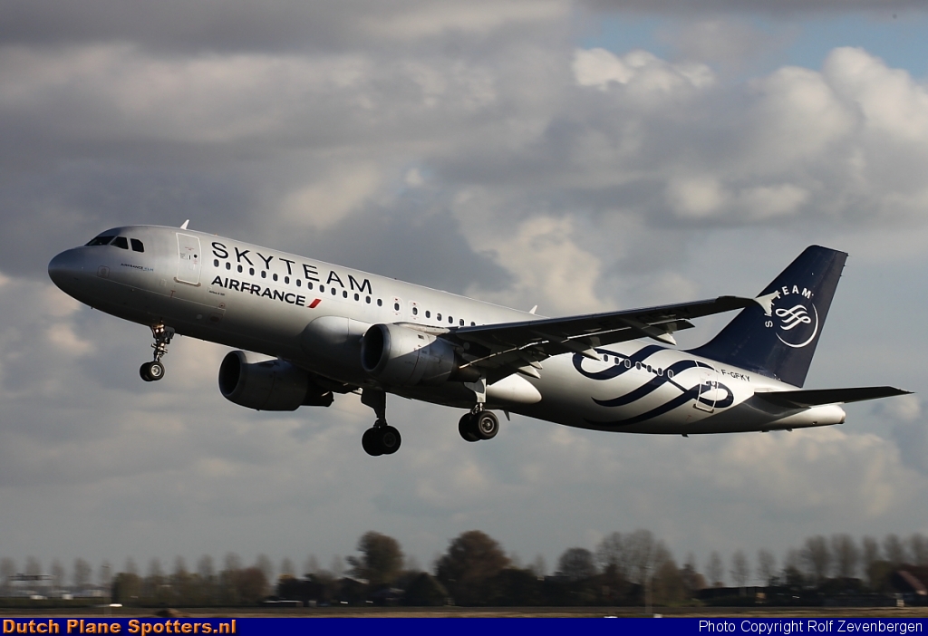 F-GFKY Airbus A320 Air France by Rolf Zevenbergen