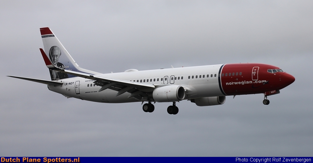 LN-NOT Boeing 737-800 Norwegian Air Shuttle by Rolf Zevenbergen