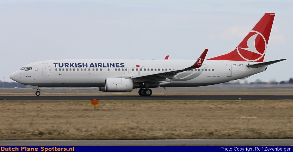 TC-JFY Boeing 737-800 Turkish Airlines by Rolf Zevenbergen