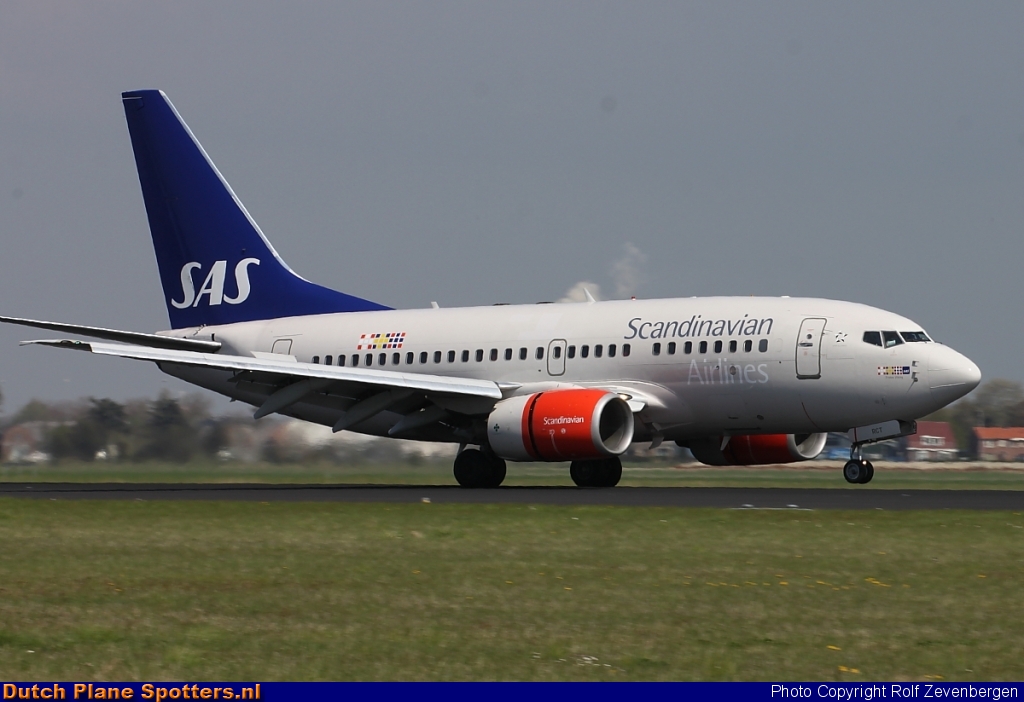 LN-RCT Boeing 737-600 SAS Scandinavian Airlines by Rolf Zevenbergen