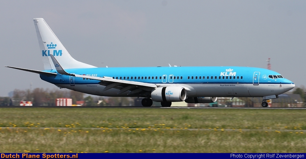 PH-BXE Boeing 737-800 KLM Royal Dutch Airlines by Rolf Zevenbergen