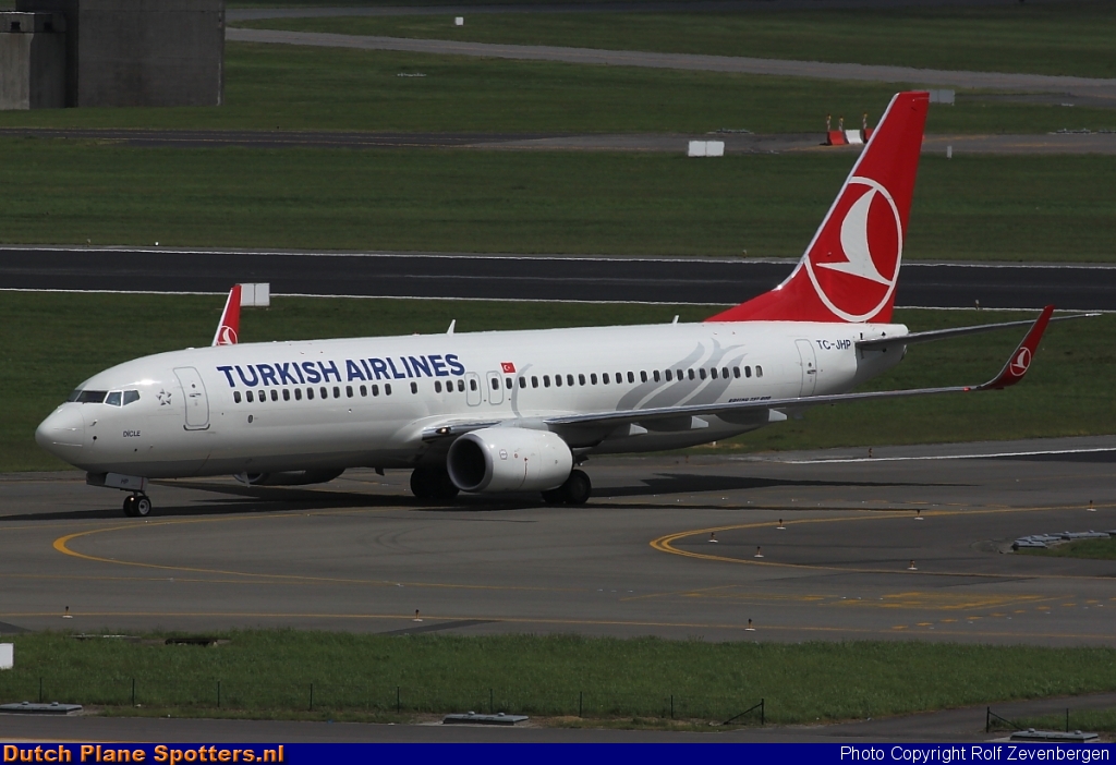 TC-JHP Boeing 737-800 Turkish Airlines by Rolf Zevenbergen