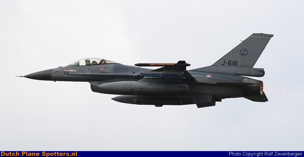 J-616 General Dynamics F-16 Fighting Falcon MIL - Dutch Royal Air Force by Rolf Zevenbergen