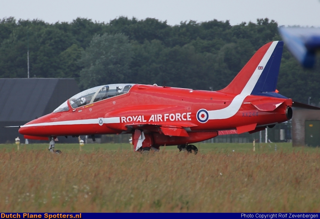 XX244 BAe Hawk T1 MIL - British Royal Air Force (Red Arrows) by Rolf Zevenbergen