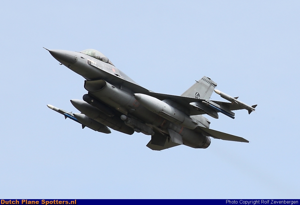 J-001 General Dynamics F-16 Fighting Falcon MIL - Dutch Royal Air Force by Rolf Zevenbergen