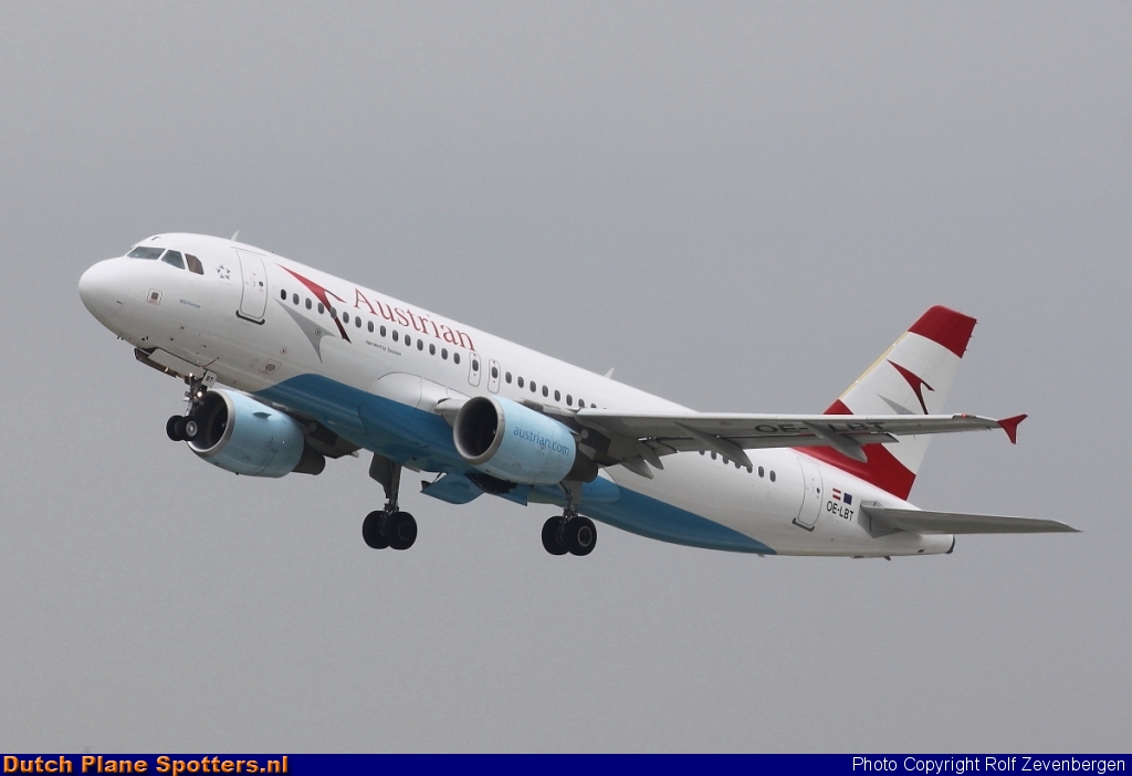 OE-LBT Airbus A320 Austrian Airlines by Rolf Zevenbergen