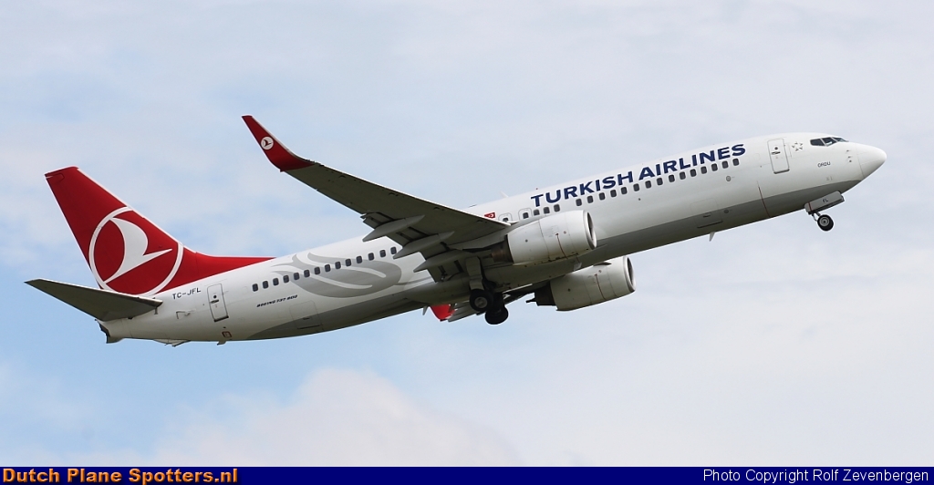 TC-JFL Boeing 737-800 Turkish Airlines by Rolf Zevenbergen