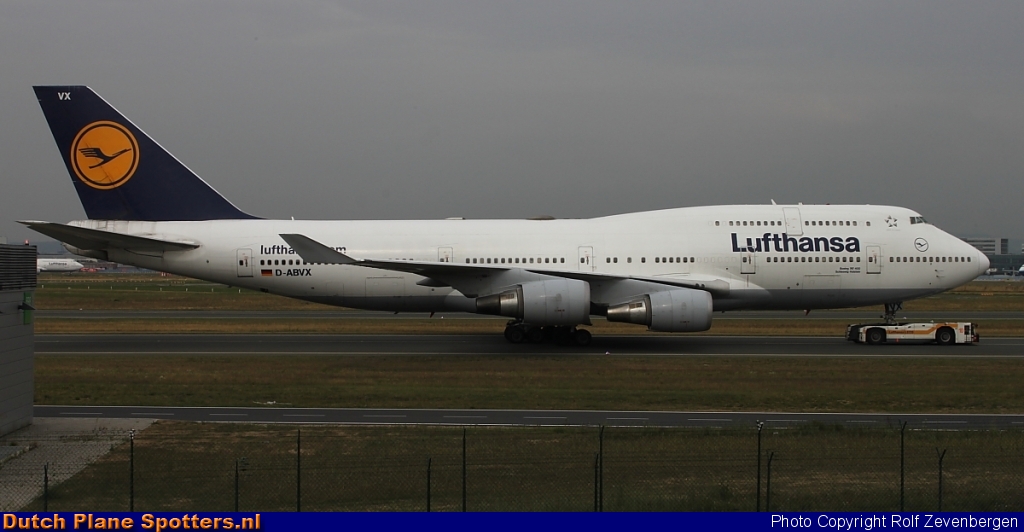 D-ABVX Boeing 747-400 Lufthansa by Rolf Zevenbergen