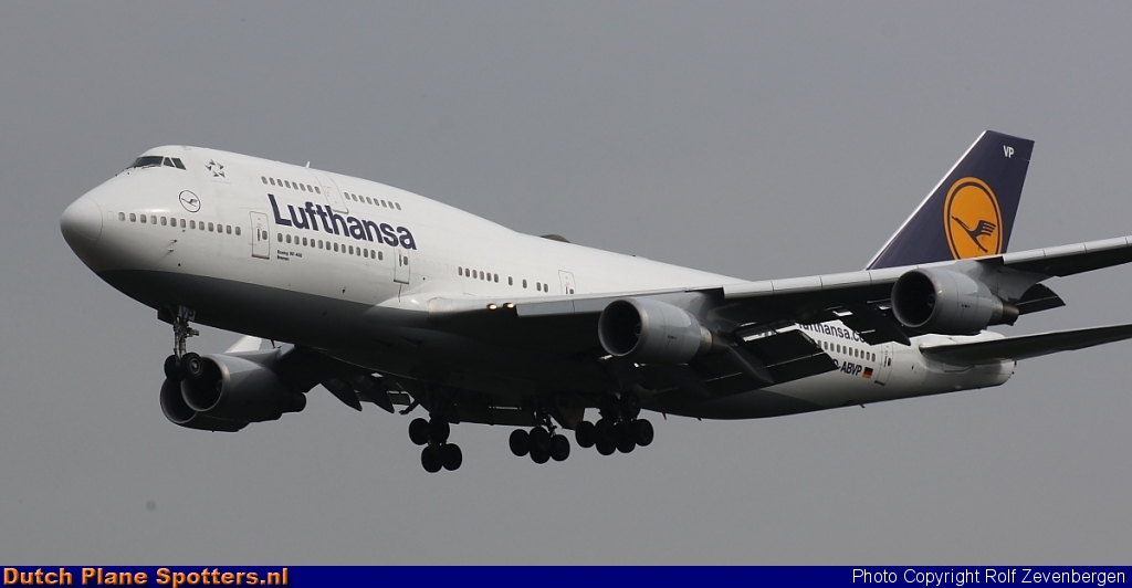 D-ABVP Boeing 747-400 Lufthansa by Rolf Zevenbergen