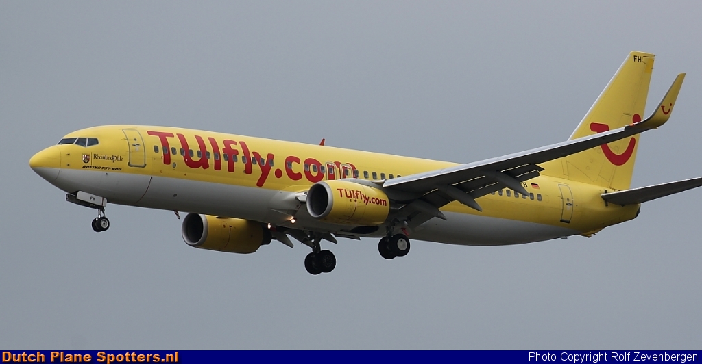 D-AHFH Boeing 737-800 TUIFly by Rolf Zevenbergen