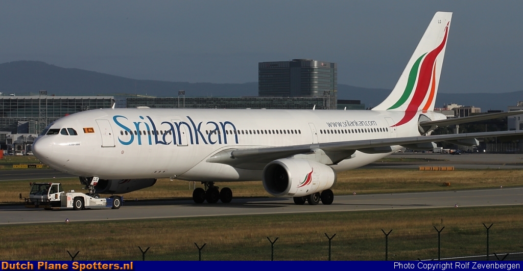 4R-ALG Airbus A330-200 SriLankan Airlines by Rolf Zevenbergen