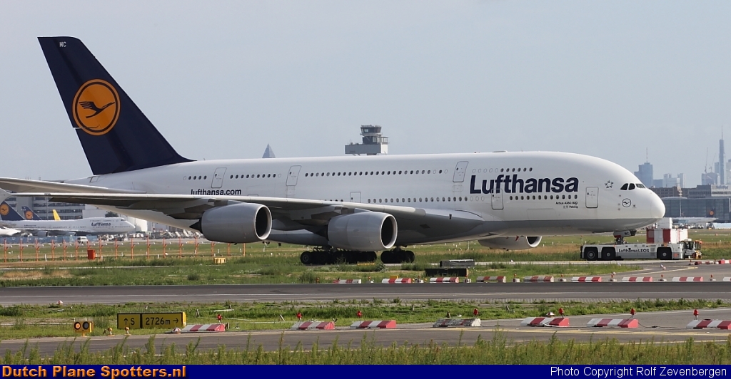 D-AIMC Airbus A380-800 Lufthansa by Rolf Zevenbergen