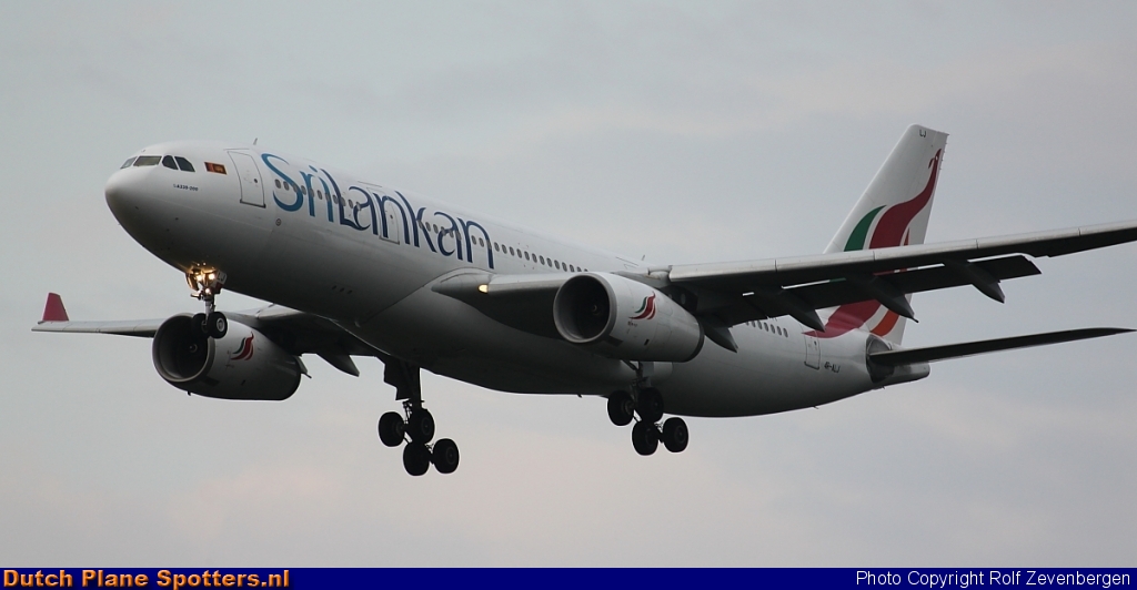 4R-ALJ Airbus A330-200 SriLankan Airlines by Rolf Zevenbergen