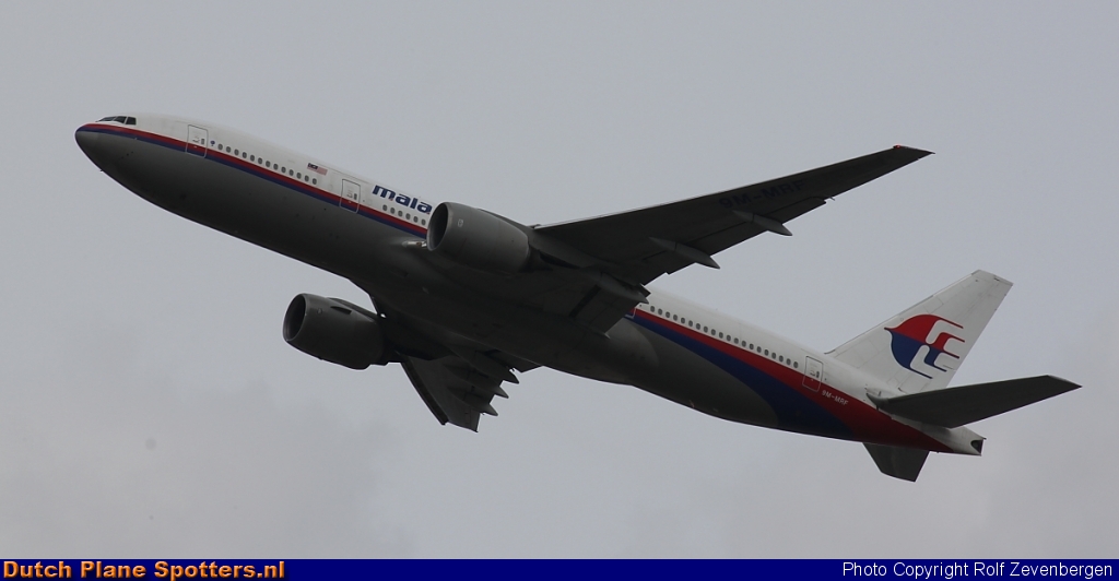 9M-MRF Boeing 777-200 Malaysia Airlines by Rolf Zevenbergen