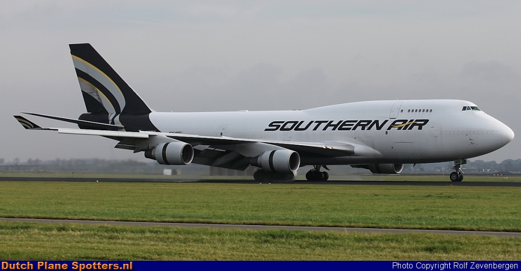 N400SA Boeing 747-400 Southern Air by Rolf Zevenbergen