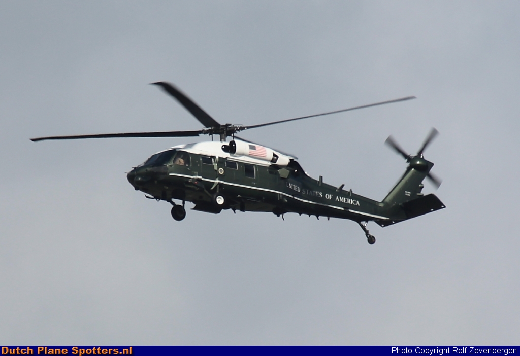 163262 Sikorsky VH-60N White Hawk MIL - US Marine Corps by Rolf Zevenbergen