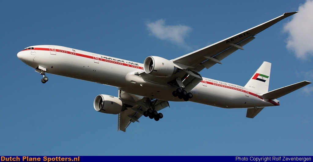 A6-SIL Boeing 777-300 Abu Dhabi Amiri Flight by Rolf Zevenbergen