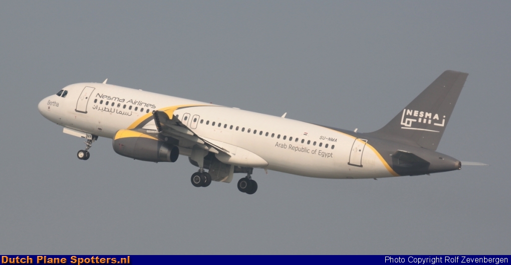 SU-NMA Airbus A320 Nesma Airlines by Rolf Zevenbergen