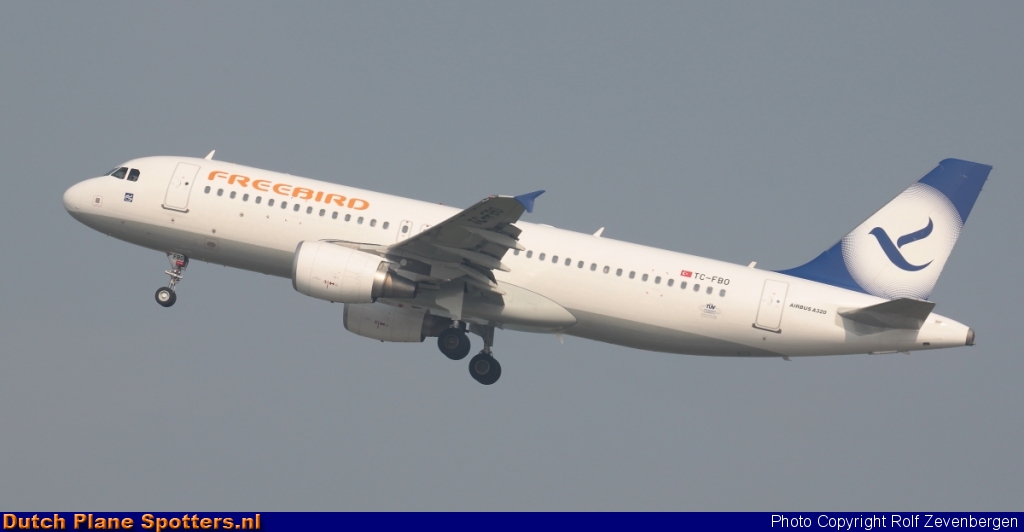 TC-FBO Airbus A320 Freebird Airlines by Rolf Zevenbergen