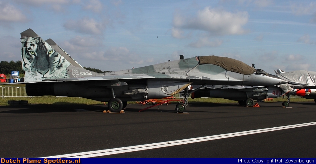 5304 Mikoyan-Gurevich MiG-29 MIL - Slovakian Air Force by Rolf Zevenbergen