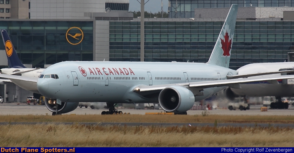 C-FITL Boeing 777-300 Air Canada by Rolf Zevenbergen