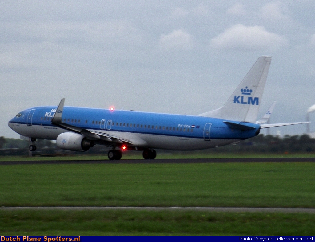 PH-BXH Boeing 737-800 KLM Royal Dutch Airlines by Jelle van den Belt