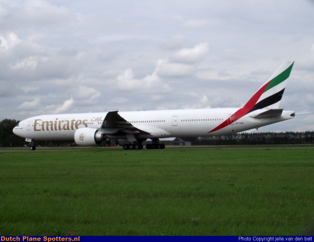 A6-EBR Boeing 777-300 Emirates by Jelle van den Belt