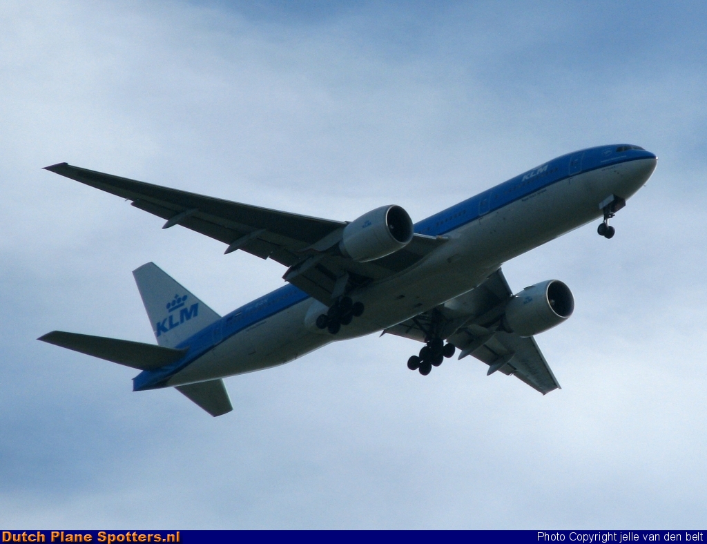 PH-BQN Boeing 777-200 KLM Royal Dutch Airlines by Jelle van den Belt