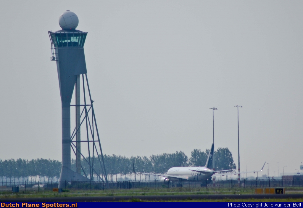 EHAM Airport Airport Overview by Jelle van den Belt