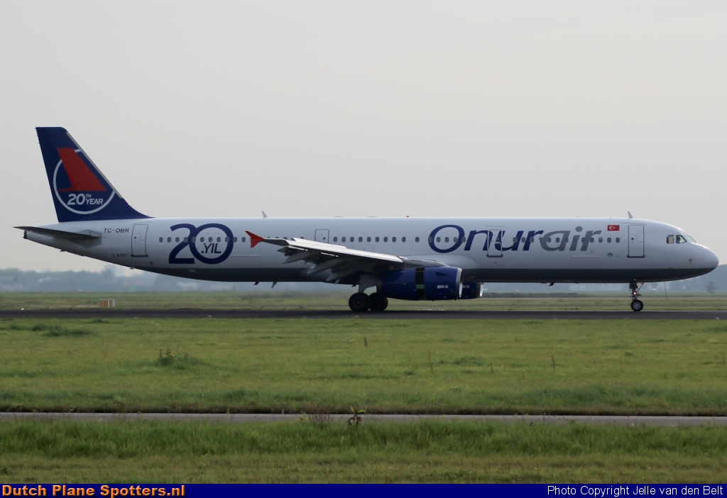 TC-OBR Airbus A321 Onur Air by Jelle van den Belt