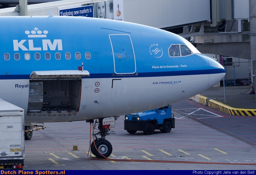 PH-AOC Airbus A330-200 KLM Royal Dutch Airlines by Jelle van den Belt